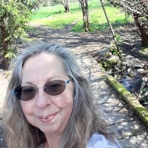 Meet your Posher, Trisa